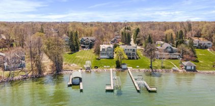 4265 Cottonwood Lane, Deephaven