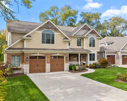 1504 N Howard Court, Arlington Heights