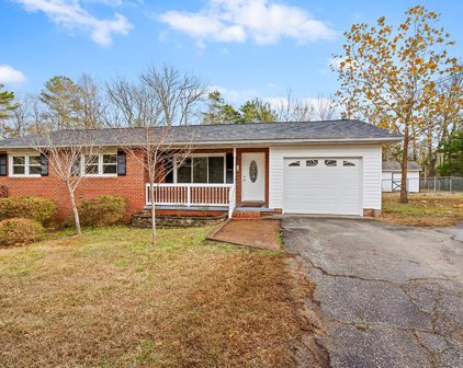 1108 Sweetwater, Greenwood