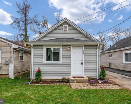 224 Admiral Dr, Annapolis