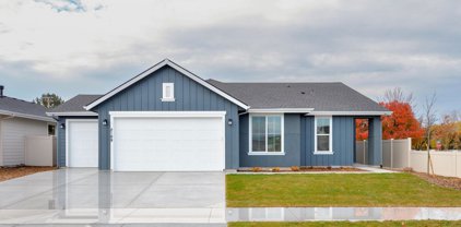 2199 N Charbray Ave, Star