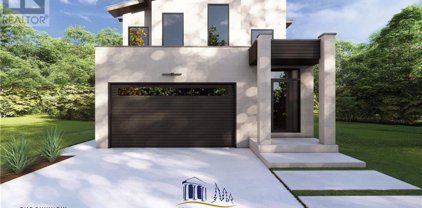 6338 HEATHWOODS Avenue, London