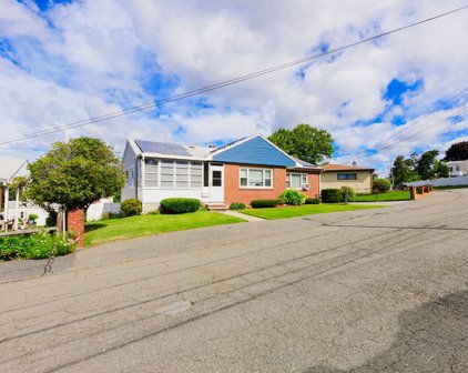 28 Marshall Street, Revere