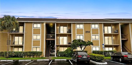 250 Palm Cir W Unit #103, Pembroke Pines