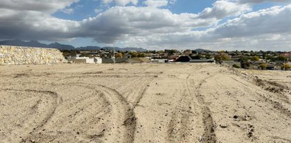 2818 Kuehne Lane, Las Cruces