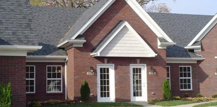 7218 Michael Benjamin Cir, Crestwood