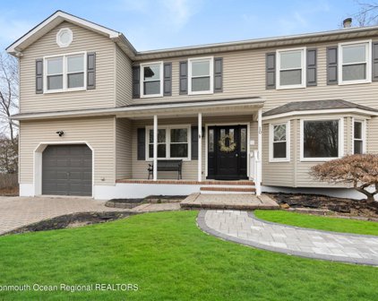 10 Windsor Court, Hazlet
