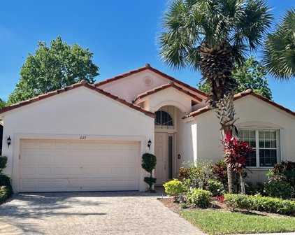 227 NW Chorale Way, Saint Lucie West