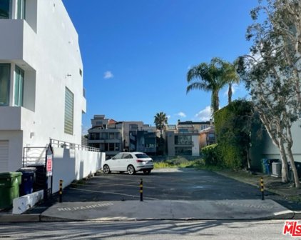 5506  Pacific Ave, Marina Del Rey