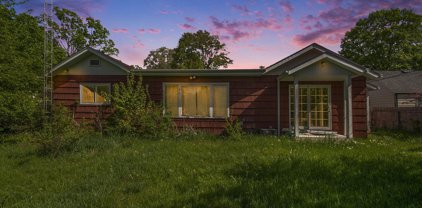 19596 Glendale Avenue, South Bend