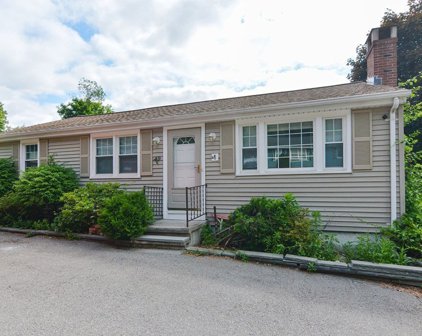 49 Lakeshore Dr, Hudson