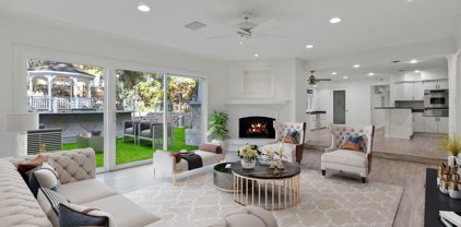 2202  Stunt Rd, Calabasas