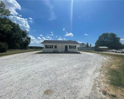 810 Pridemore  Drive, Lincoln