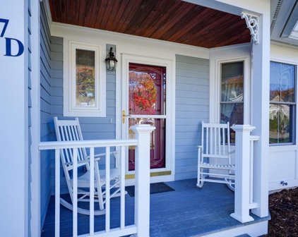7 Strawberry Ln Unit D, Hudson