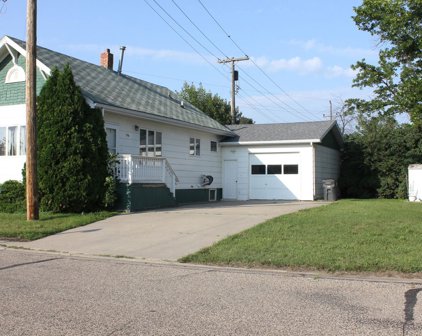 106 2nd Street, Underwood