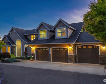 813 9th Avenue N, Edmonds