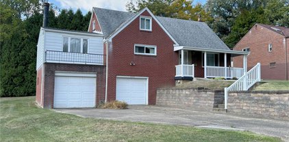 435 Blackberry Dr, Monroeville