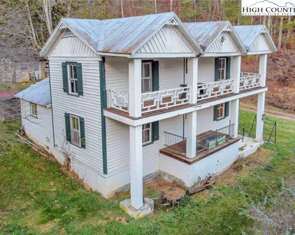 2067 Big Horse Creek Road, Lansing