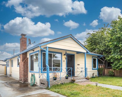 219 Beach Rd, Alameda