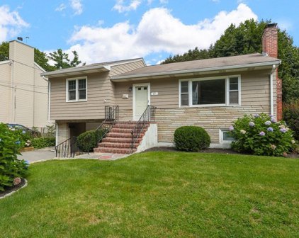 17 Elmwood Ave, Waltham