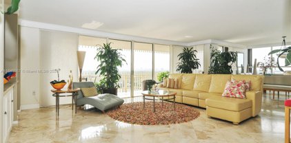 3 Grove Isle Dr Unit #C1110, Miami