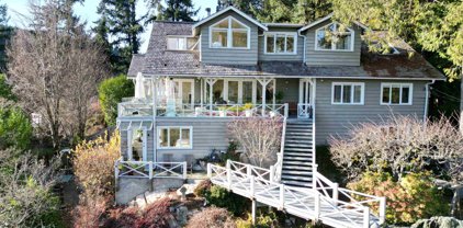 4735 The Highway, West Vancouver