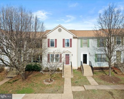 6684 Comanche Ct, Haymarket