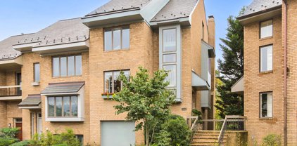 3806 N Richmond St N, Arlington