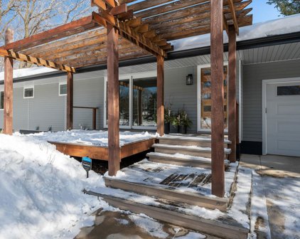2716 Western Avenue N, Roseville