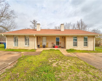 609 & 611 E Helena  Street, Siloam Springs