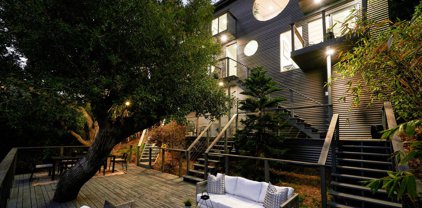 3000  Passmore Dr, Los Angeles