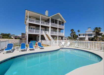 724 E Gulf Beach Dr, St. George Island