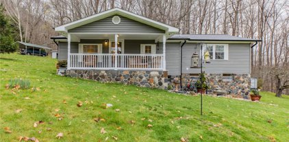 685 Carl Eastridge Road Unit B and C, Warrensville