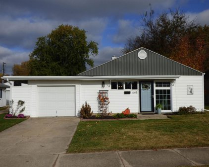 1147 Dennis Drive, South Bend
