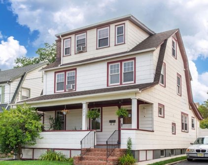 202 Keats, Elizabeth City