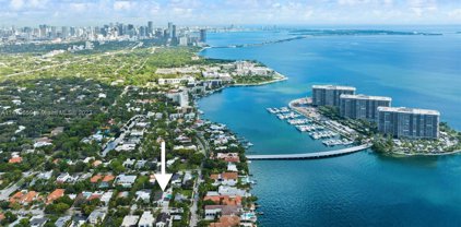 3595 Vista Ct, Miami