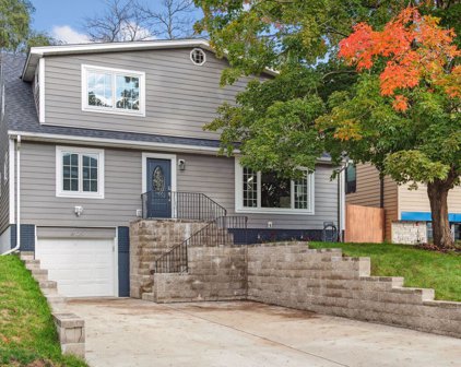 6129 Kellogg Avenue, Edina