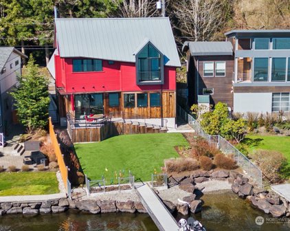 13194 Riviera Place NE, Seattle