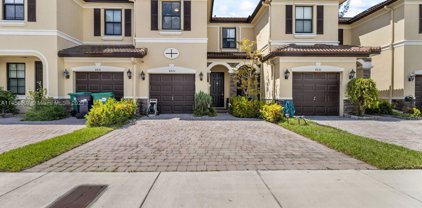 8820 Nw 116th Path, Doral
