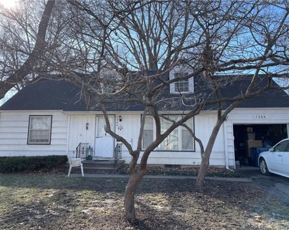 7308 Ash Street, Prairie Village