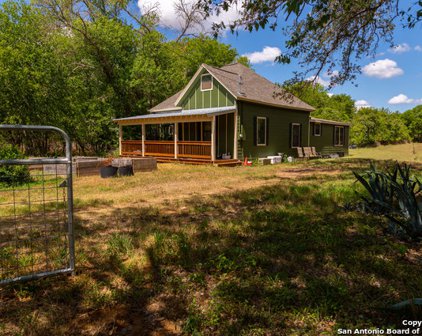 244 County Road 146, Floresville