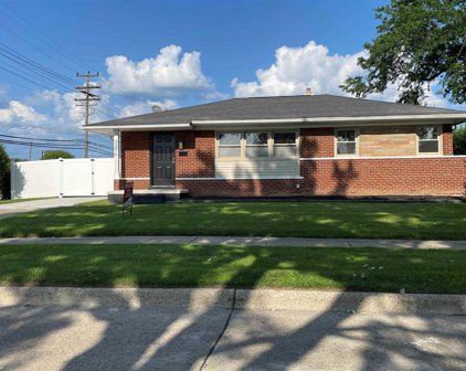 32876 Beacon, Fraser
