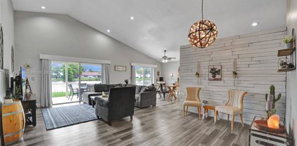 731 Nw 205th Ave, Pembroke Pines