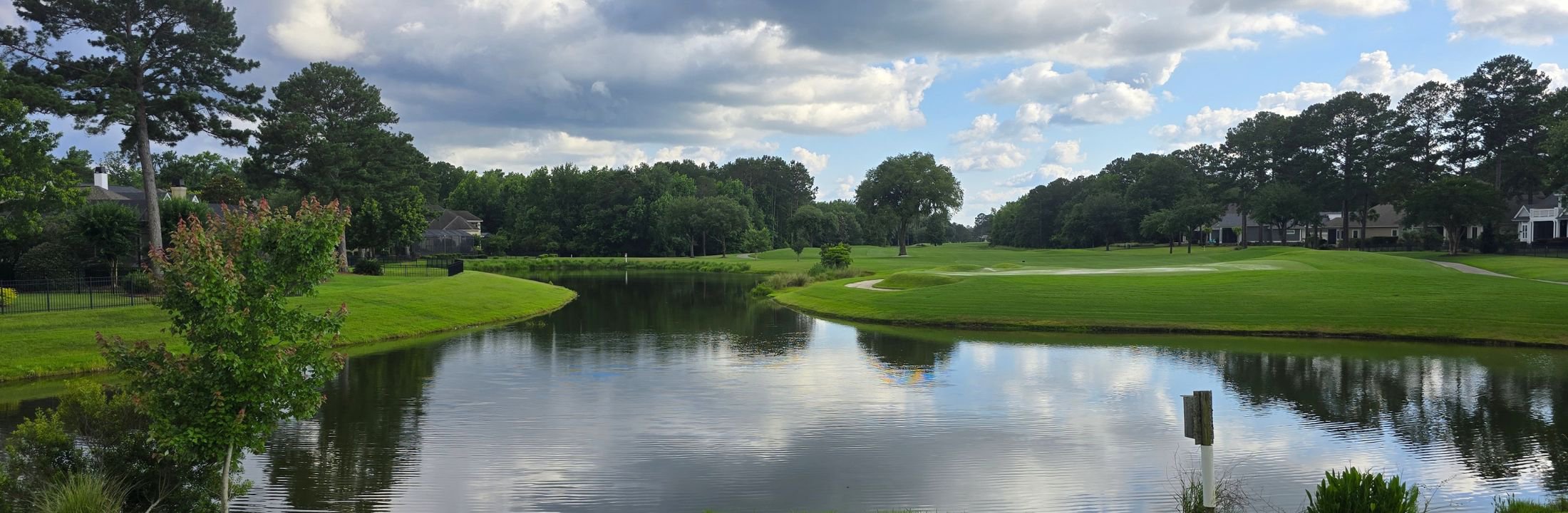 Lowcountry golf community with a waterfront fairway and homes near Hilton Head, Bluffton and Hardeev