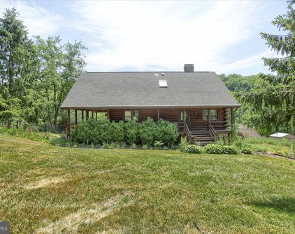 150 Oak Dr, Dover