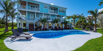 17398 E Dolphin Street, Sugarloaf