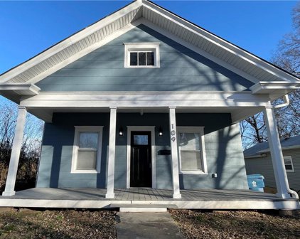109 S Willow Avenue, Independence