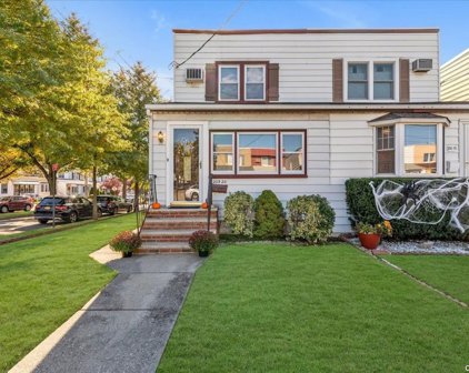 203-20 33rd Avenue, Bayside