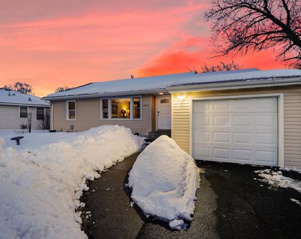 6807 Cedar Lake Road S, Saint Louis Park