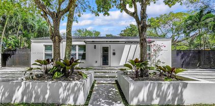 931 Ne 140th St, North Miami